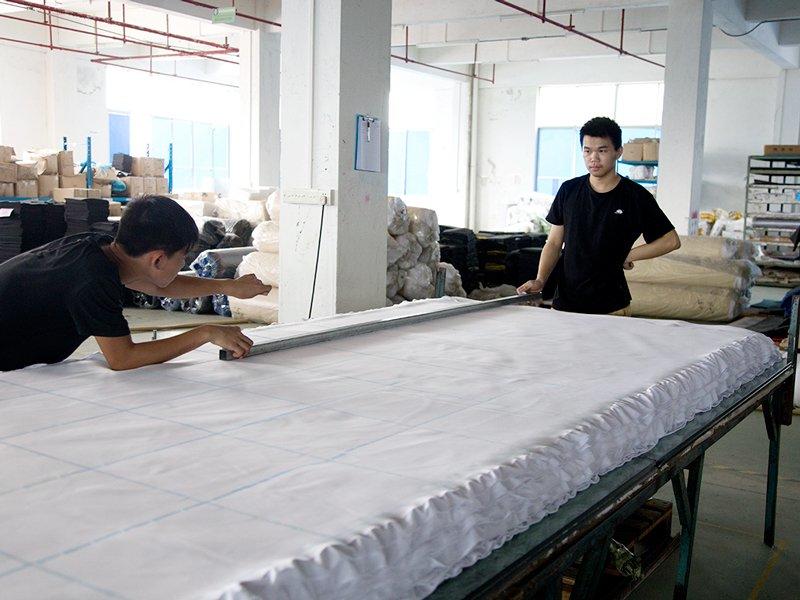 Prepare bulk production material - Cutting cloth materials