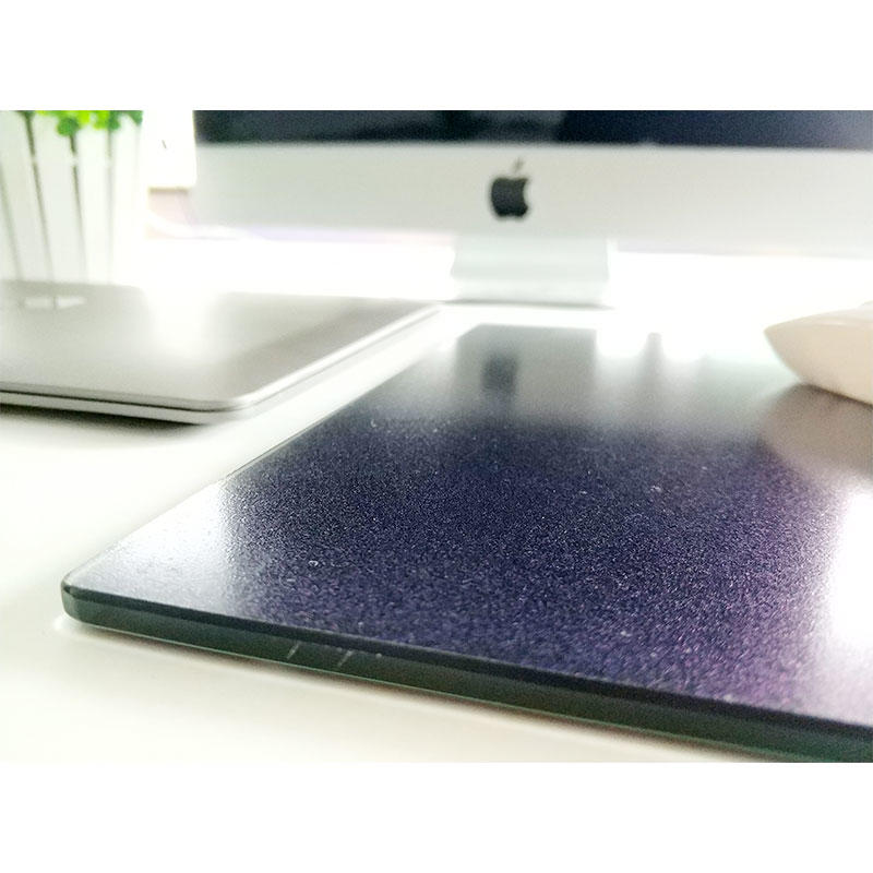 Glass Mouse Pad - Stylish, Durable， Office Accessory