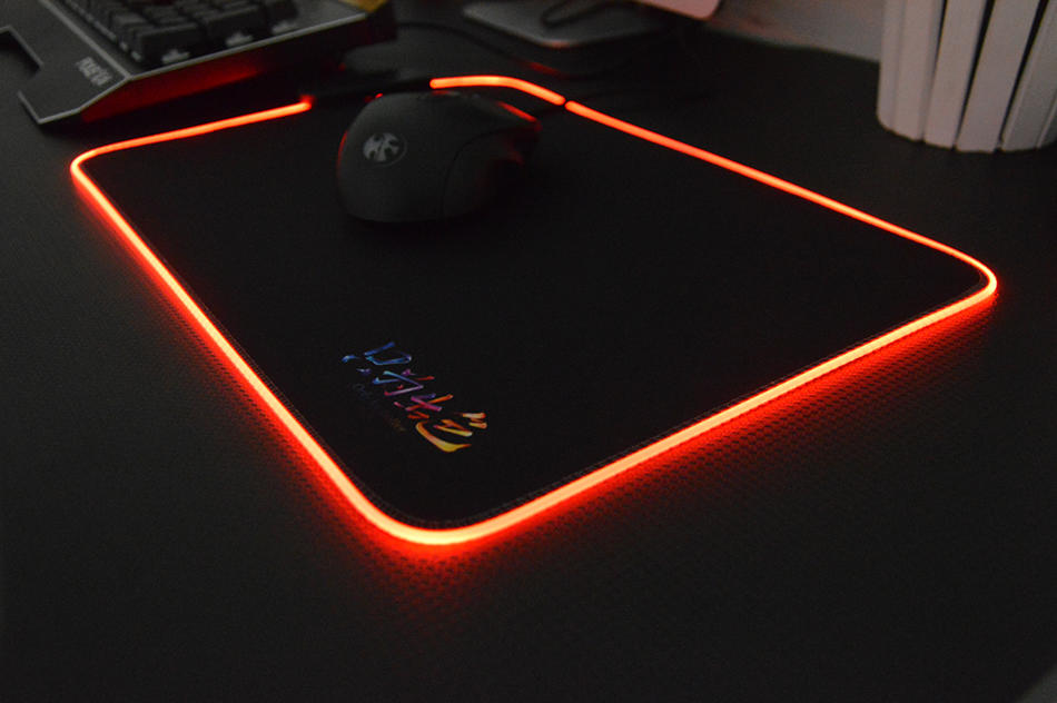 Stander size soft RGB gaming mouse pad Luminous mouse pad with rubber bottom customised RGB mouse pad manufacturer