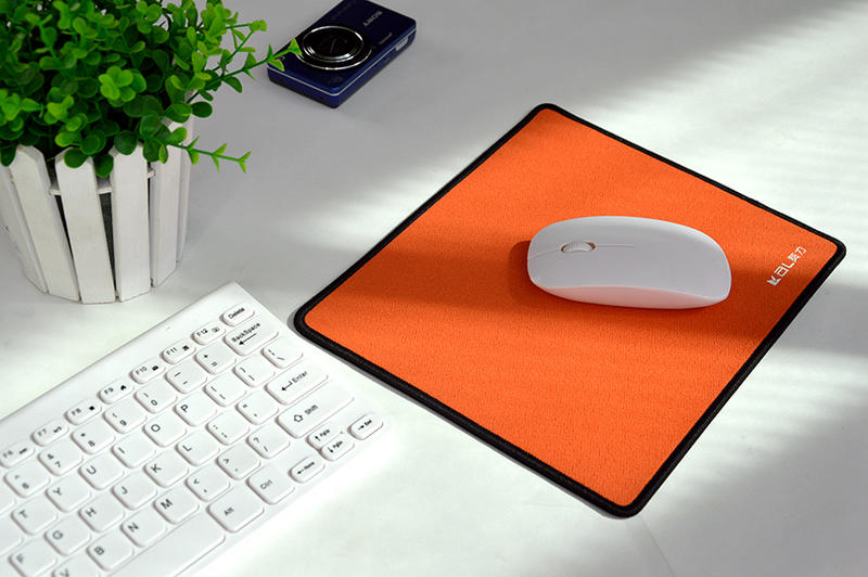 Soft and smooth non-silp rubber base fabric cover customized office mouse pad